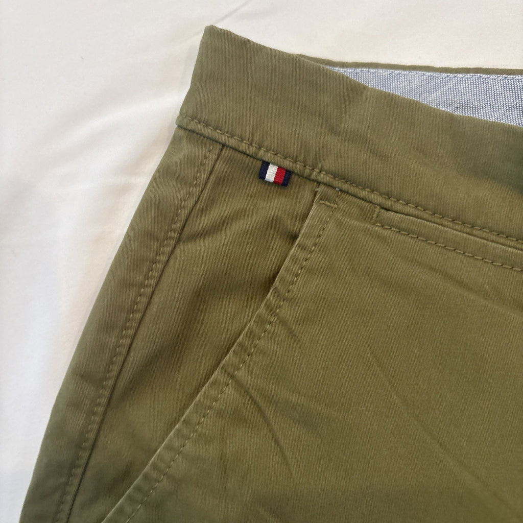 Tommy Hilfiger TH Flex Men’s Chino Pants Olive Green 33x32 Straight Fit NWT