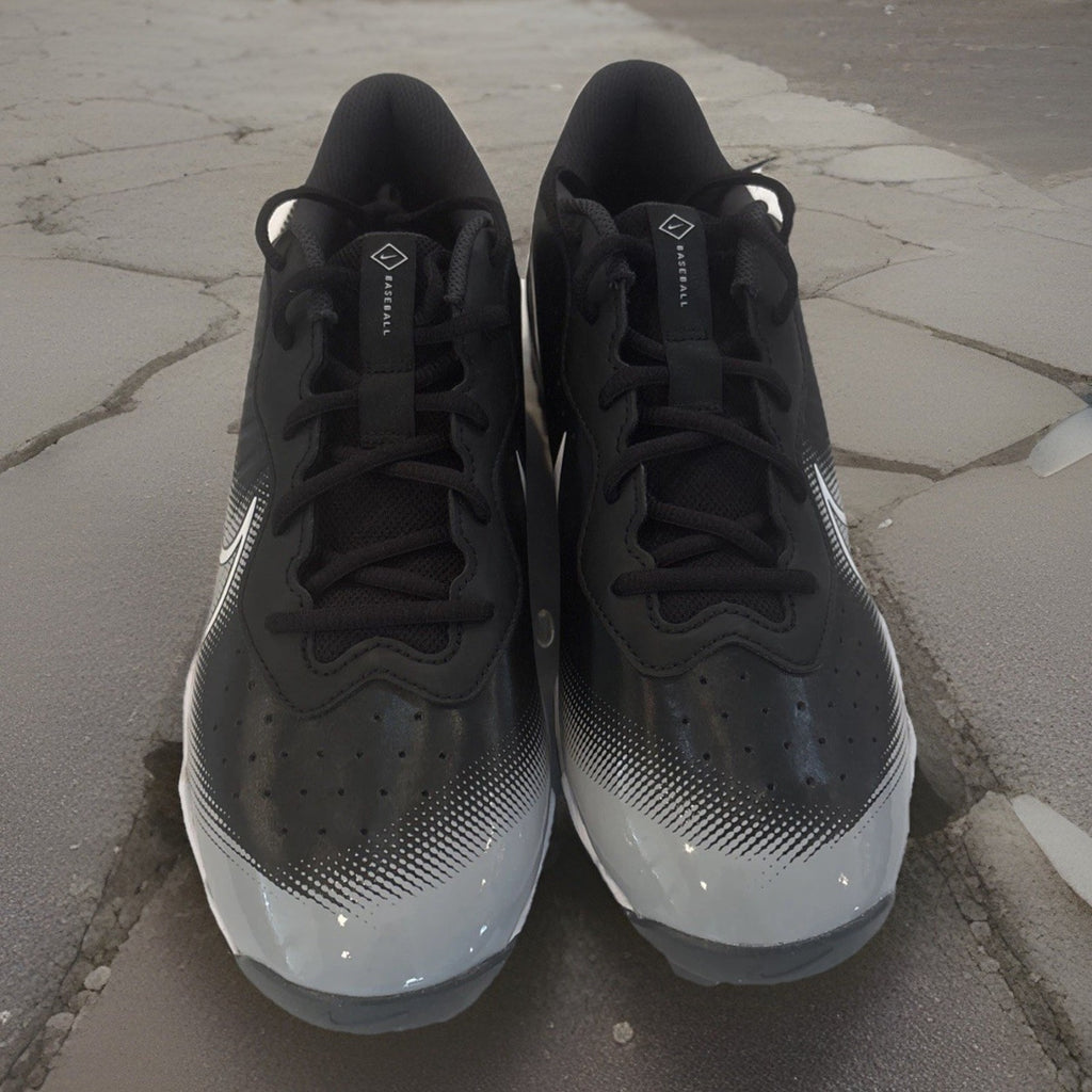Nike Diamond Fastflex Men’s Baseball Cleats Size 10 Black/White Lightweight Grip