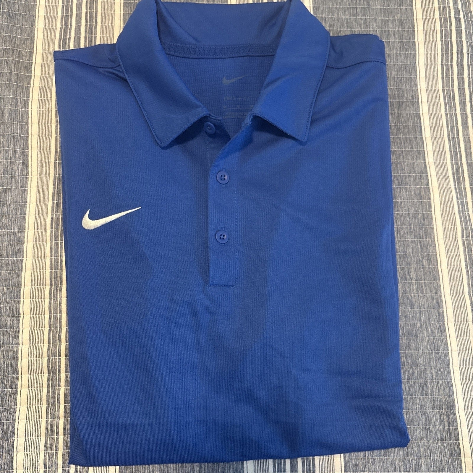Nike Men's Blue-Collar Shirt - Medium
