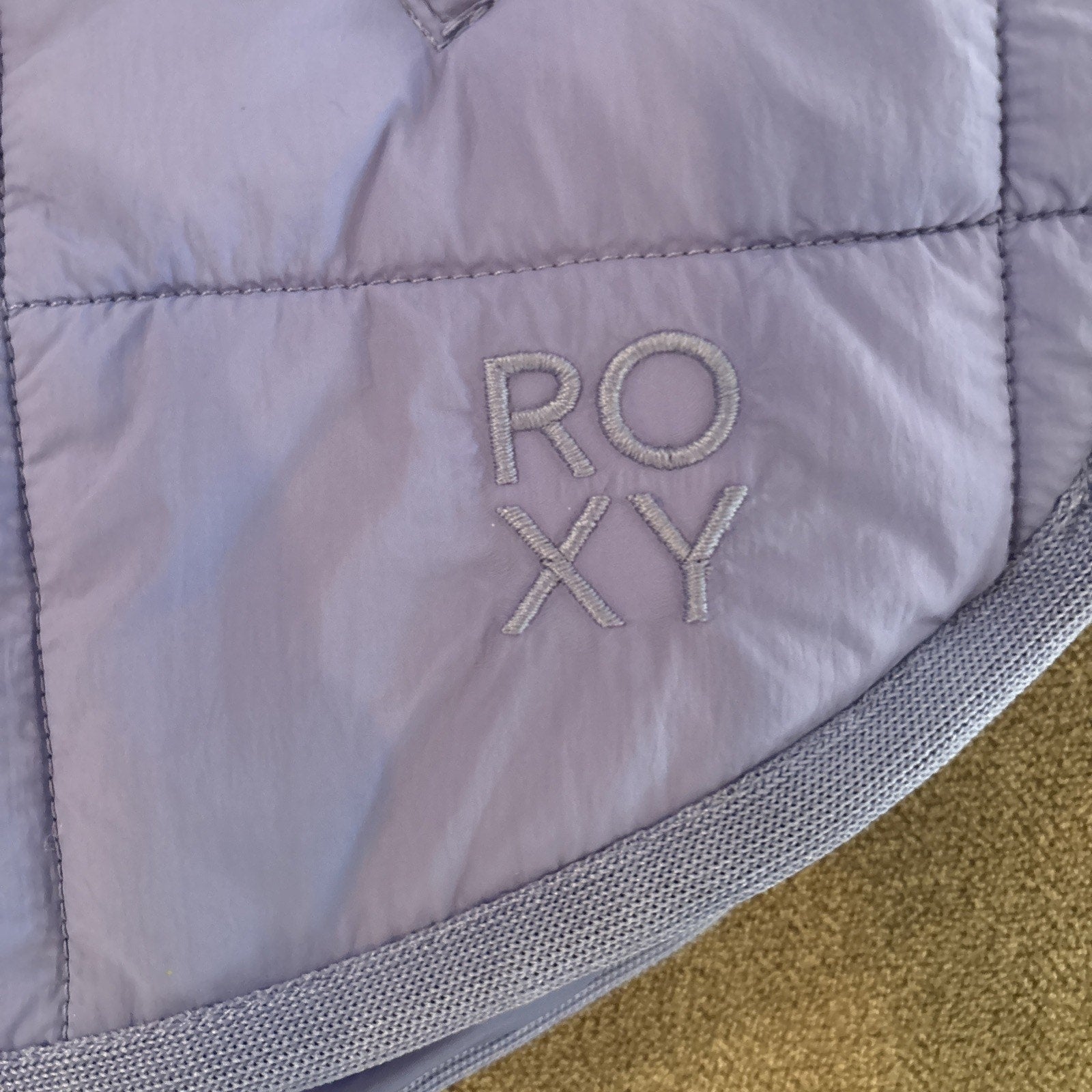 Roxy Women’s Quilted Puffer Jacket Size L Purple Full Zip Lightweight (NWT)