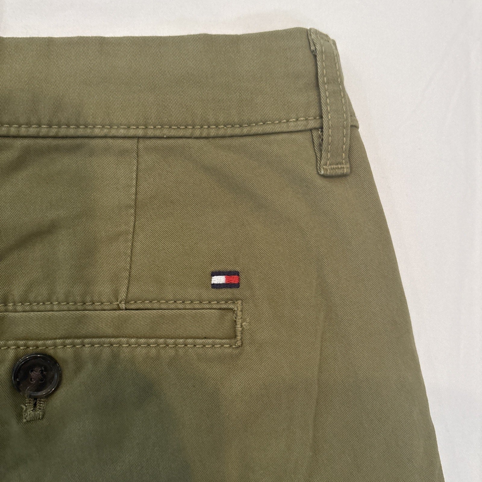 Tommy Hilfiger TH Flex Men’s Chino Pants Olive Green 33x32 Straight Fit NWT